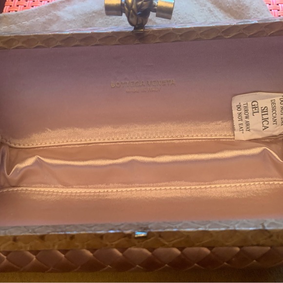 New Womens Bottega Veneta Clutch Bag - Picture 6 of 8
